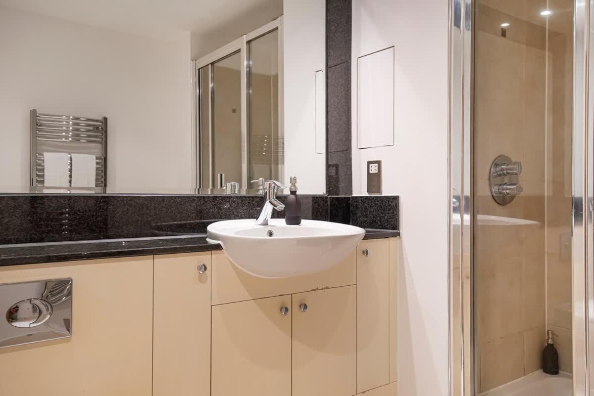 Charming 2 Bed Thames View