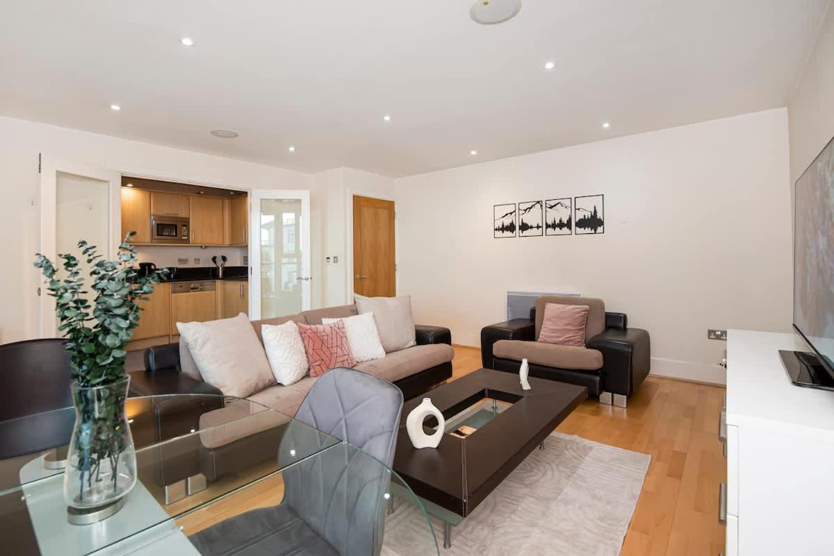 Charming 2 Bed Thames View * Londres